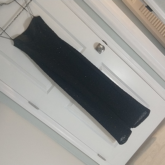 Gown - Picture 6 of 10